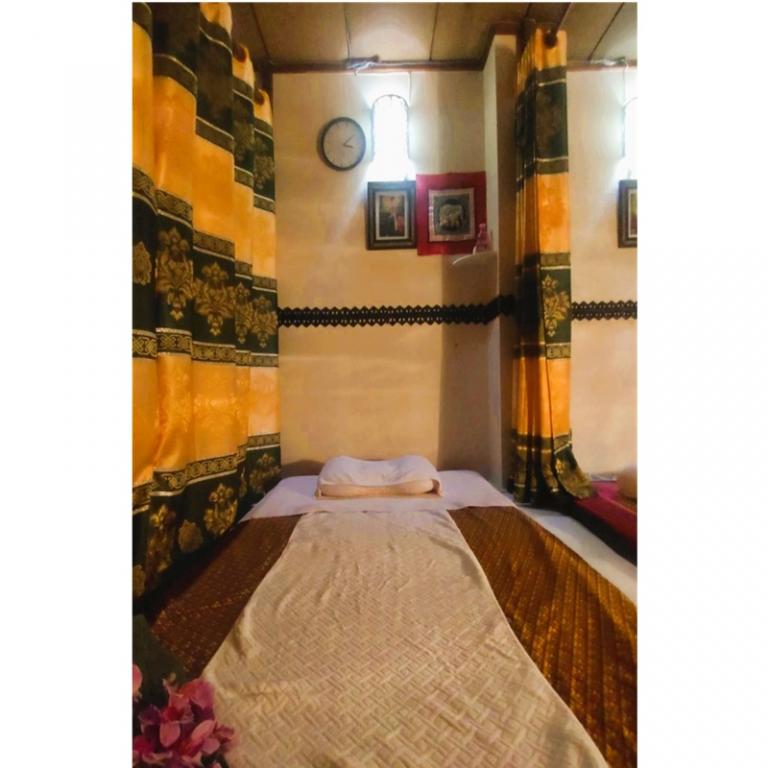 タイ古式マッサージ　ブアトンマッサージ（BUATHONG　MASSAGE）～曙町