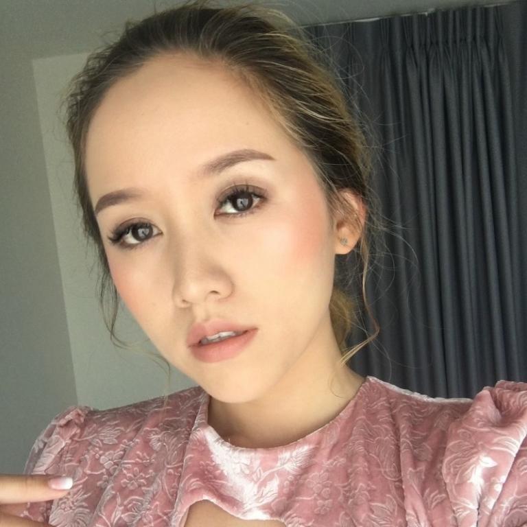 タイ古式マッサージ エリハウス Eri house 　足浴（ブラックセラピーデトックスを始めました）